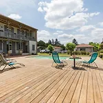 Les Rives De L'escamat Bed & Breakfast 3*