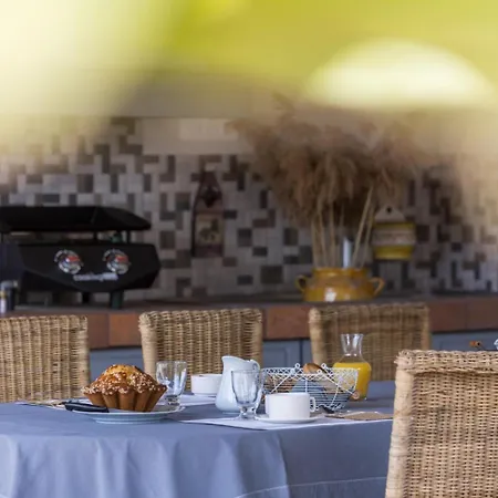Les Rives De L'escamat Bed & Breakfast Sabres